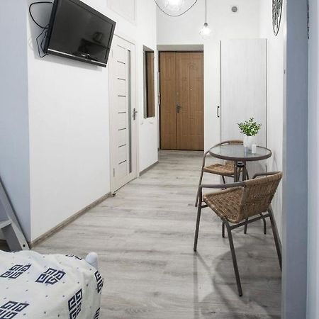 Дворівнева Квартира В Центрі Міста Leópolis Exterior foto